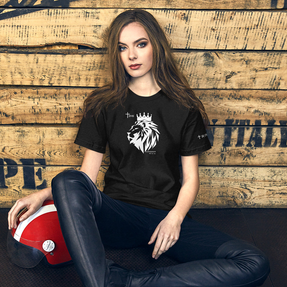 A woman models a black t-shirt adorned with a lion design, exemplifying a trendy and confident look.
